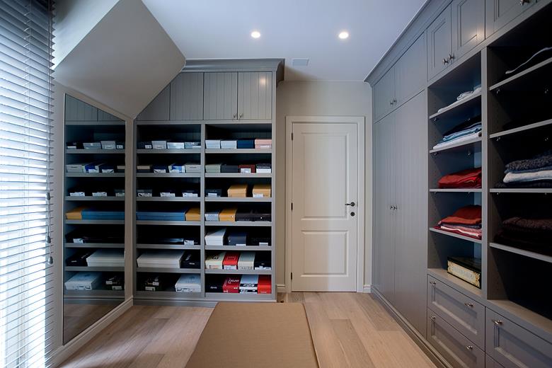 Créer un dressing : astuces et idées de rangements par marion ... Banquette idee Chambre