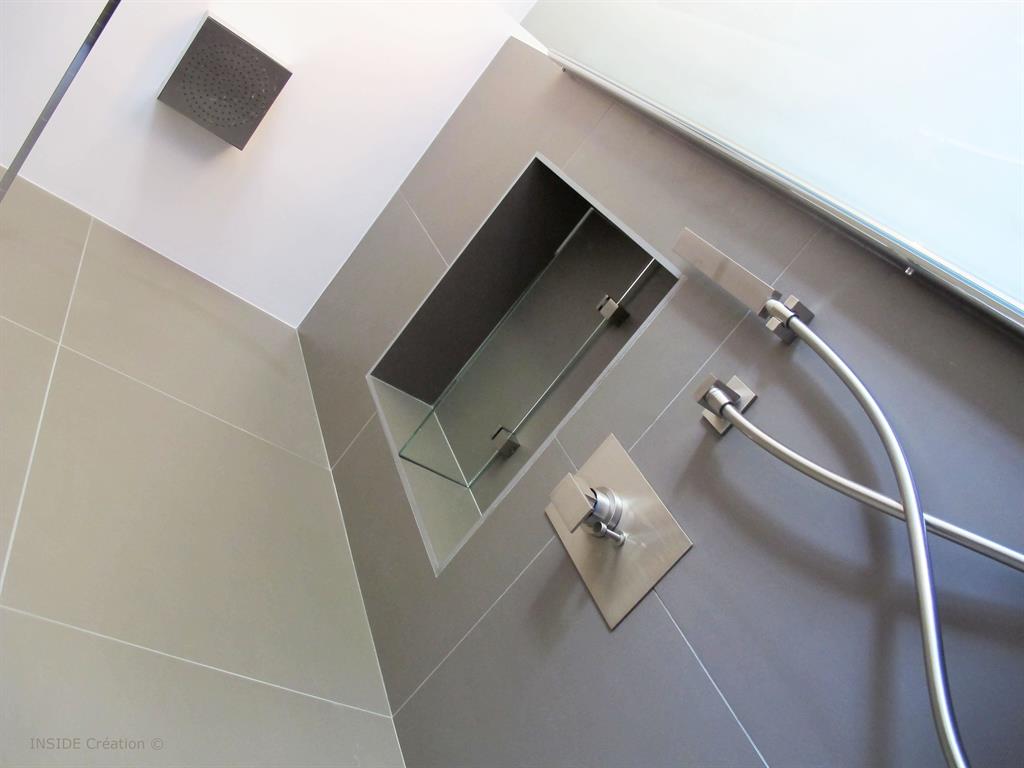 Salle de bain béton ciré domozoom.com