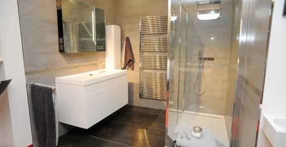 Salle de bain moderne et ancien ~ tazmik.com for . Bains Petite de décor salle