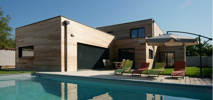 Villa contemporaine avec terrasse et piscine reseau la mosaique