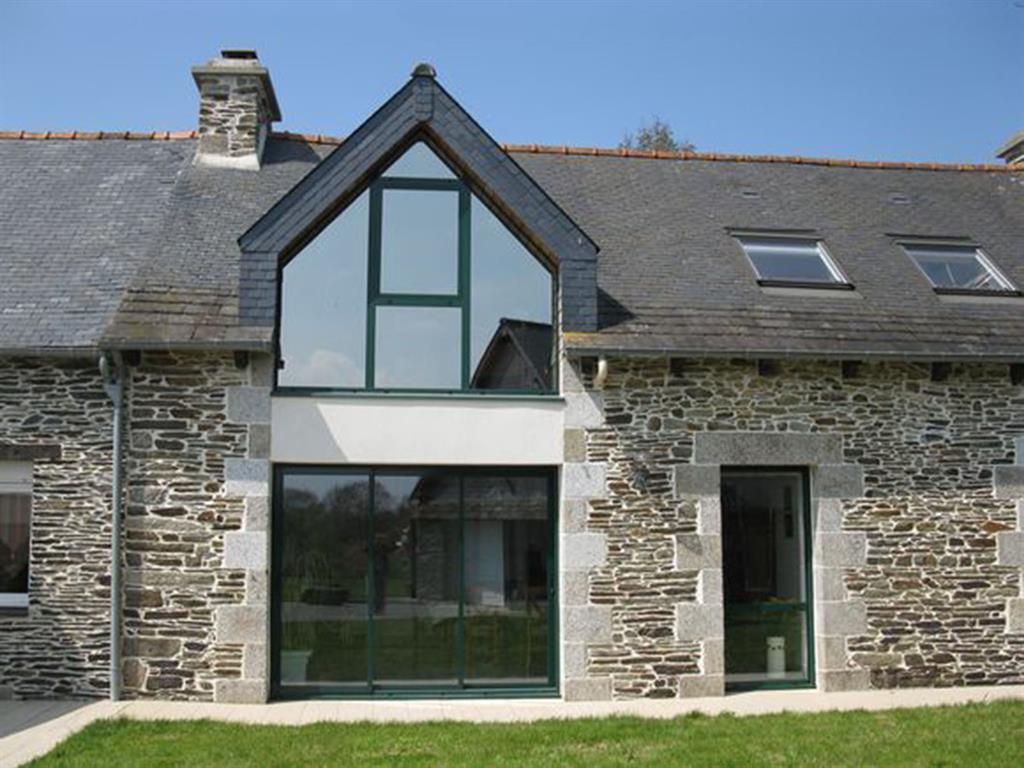 Photos et vues extérieures de maisons – classées par style – domozoom