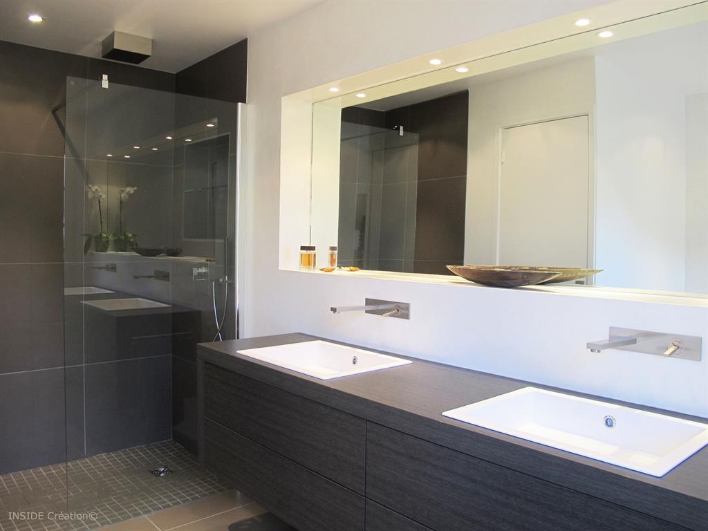 Grande salle de bain contemporaine – lombards