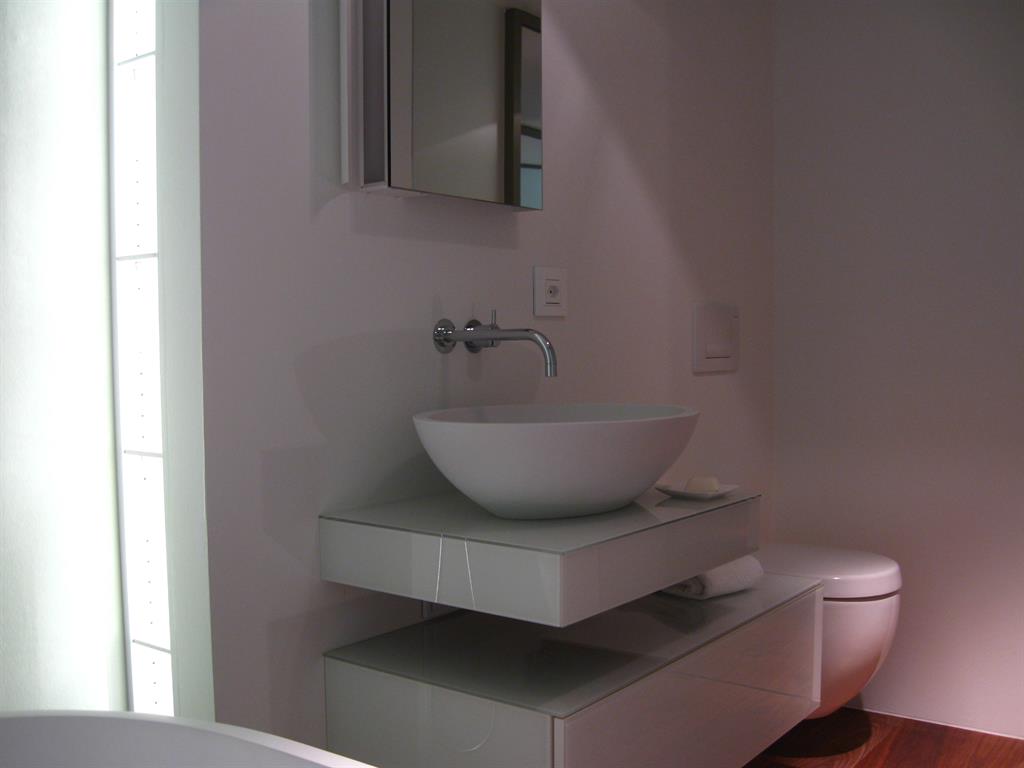 Grande salle de bain contemporaine avec plus de clarté images ...