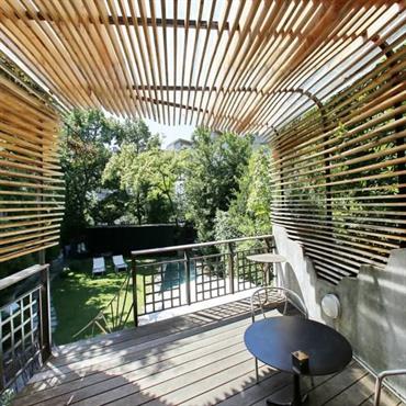 Terrasse couverte : 12 solutions légères pour se mettre à l'ombre ...
